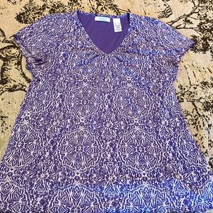 Liz wear. Ladies summer top. XL. Purple